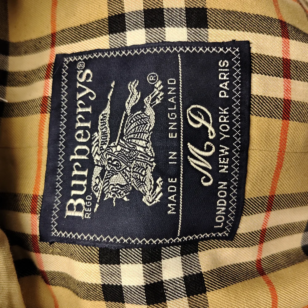 Burberry Beige Double-Breasted Trench Coat - Picture 3 of 4